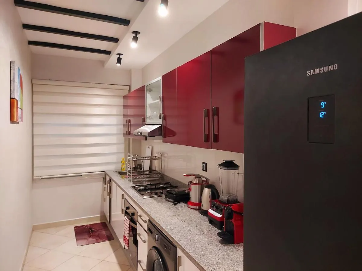 Modern Apartment Opposite The Hassan2 Mosque, Very Well Equipped And Stylish, 85 M2 With Gym And Direct Sea View With Underground Garage , Prohibits Unmarried Couples Of Arab Origin Casablanca 0*,  Maroko